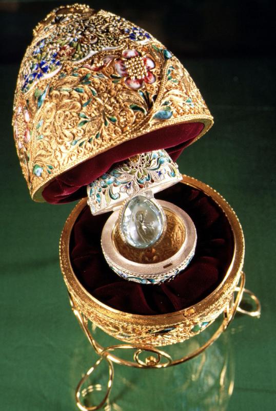 faberge-egg-from-the-kremlin-museum-collection-in-